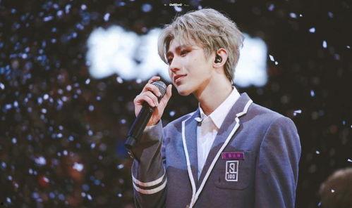 蔡徐坤认真吃瓜视频大全,趣味横生,笑料不断