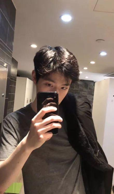 王喆吃瓜视频回放在哪看,揭秘幕后精彩瞬间